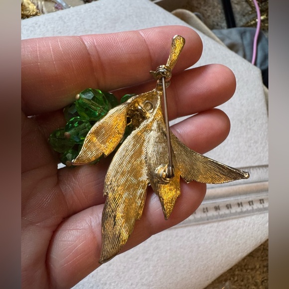 Beautiful vintage preowned Brooch - Picture 10 of 12